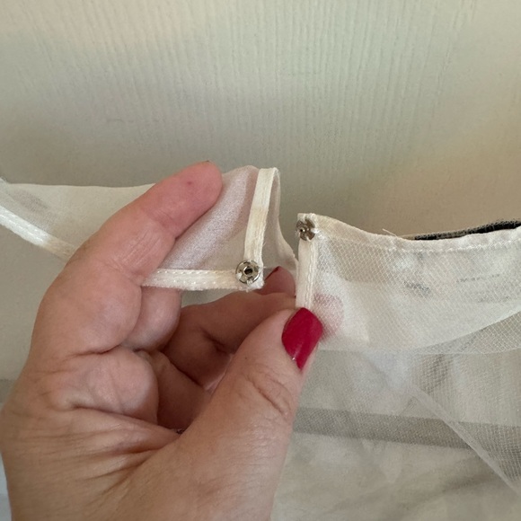 Oscar de la Renta Elegant Sheer White and Black Striped Women's Top - Picture 5 of 7